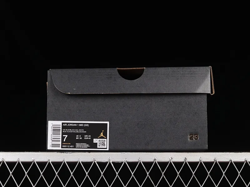 All Categories Air Jordan Jordan Series Basketball Shoes Air Jordan 1 Mid Air Jordan 1 Mid "University Blue" AJ1 Joe 1 Fresh Blue China Basketball Shoes 555112-401